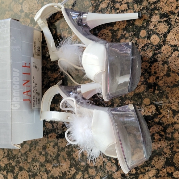 Platform shoes 6 - Picture 2 of 3